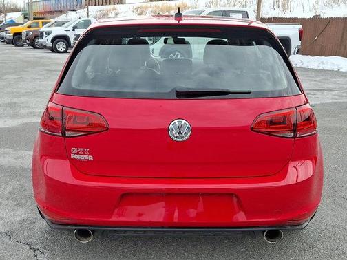 2017 Volkswagen Golf GTI SE 4-Door