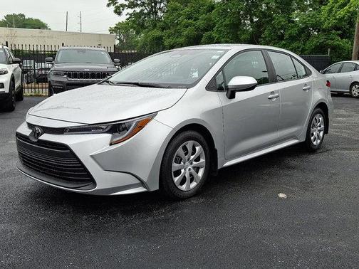 Classic Silver Metallic 2025 Toyota Corolla LE