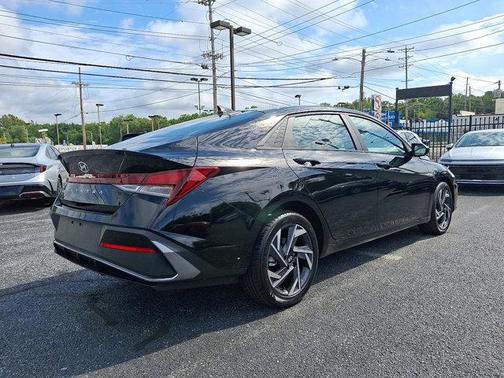 2025 Hyundai ELANTRA SEL Sport