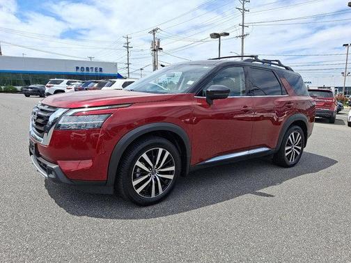 2023 Nissan Pathfinder Platinum