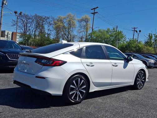 Platinum White Pearl 2024 Honda Civic EX-L