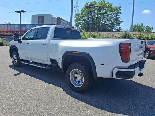 2025 GMC Sierra 3500 Denali