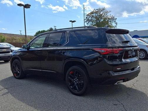 Mosaic Black Metallic 2023 Chevrolet Traverse Premier