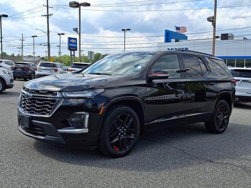 Mosaic Black Metallic 2023 Chevrolet Traverse Premier