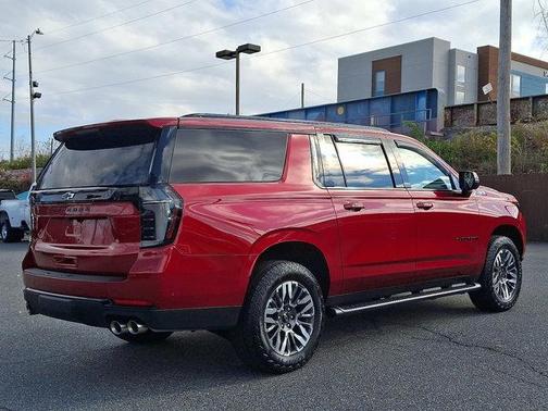 2025 Chevrolet Suburban Z71