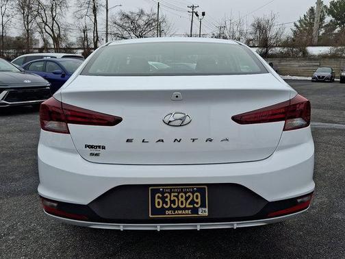 2019 Hyundai ELANTRA SE