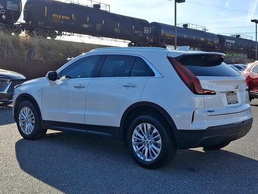 2024 Cadillac XT4 Luxury