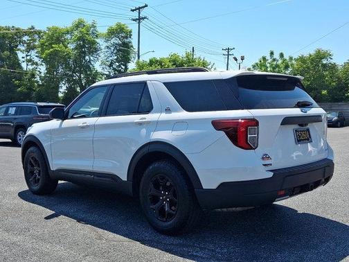 Star White Metallic Tri-Coat 2023 Ford Explorer Timberline