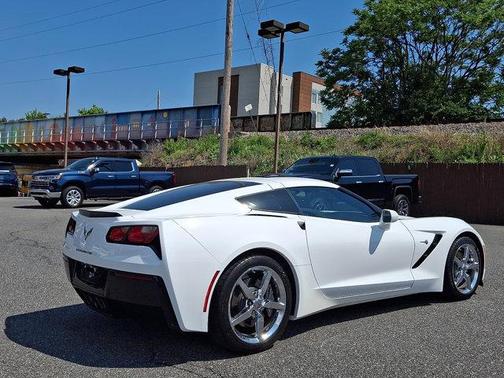 Arctic White 2015 Chevrolet Corvette Stingray