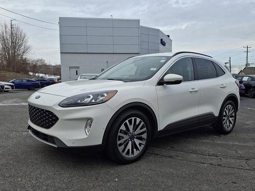 2020 Ford Escape Titanium Hybrid