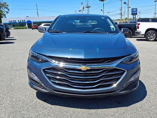 Lakeshore Blue Metallic 2025 Chevrolet Malibu LT
