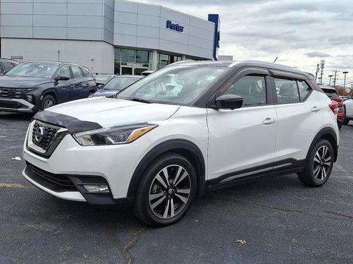 2019 Nissan Kicks SR
