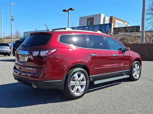 Siren Red Tintcoat 2016 Chevrolet Traverse LTZ