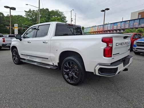 2022 Chevrolet Silverado 1500 High Country