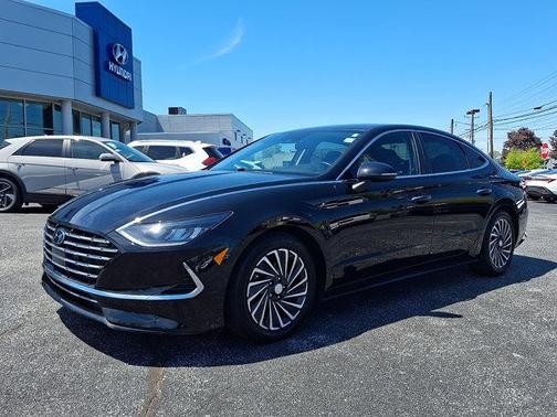 Nocturne Black 2022 Hyundai SONATA Hybrid SEL
