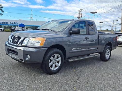 2014 Nissan Titan SV