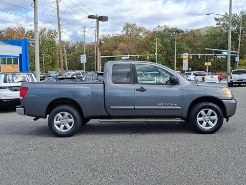 2014 Nissan Titan SV