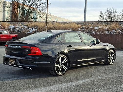 2020 Volvo S90 T6 R-Design