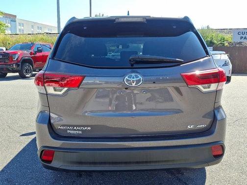 2018 Toyota Highlander SE
