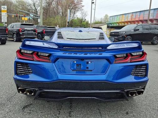 Elkhart Lake Blue Metallic 2022 Chevrolet Corvette Stingray w/3LT
