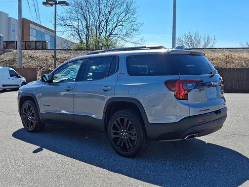 Sterling 2023 GMC Acadia SLT