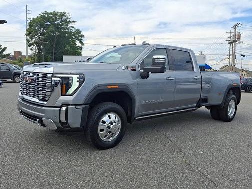 2025 GMC Sierra 3500 Denali
