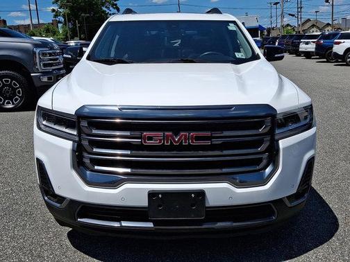 Summit White 2021 GMC Acadia AT4