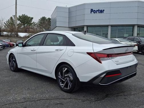 2025 Hyundai ELANTRA SEL Sport