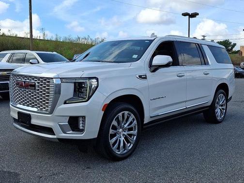 White Frost Tri-Coat 2024 GMC Yukon XL Denali