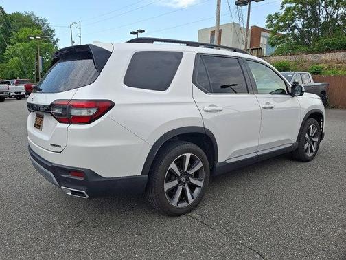 2023 Honda Pilot Touring