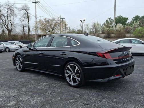 Onyx Black 2023 Hyundai SONATA SEL Plus