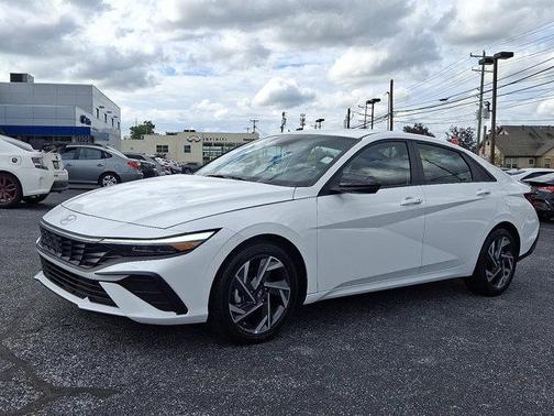 2025 Hyundai ELANTRA SEL Sport