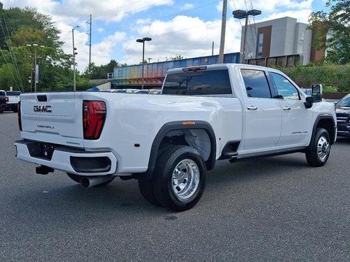 2025 GMC Sierra 3500 Denali