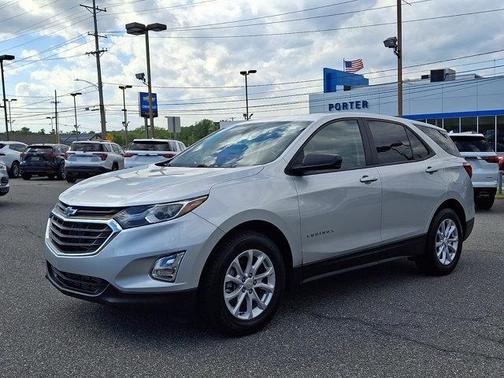 Silver Ice Metallic 2021 Chevrolet Equinox LS