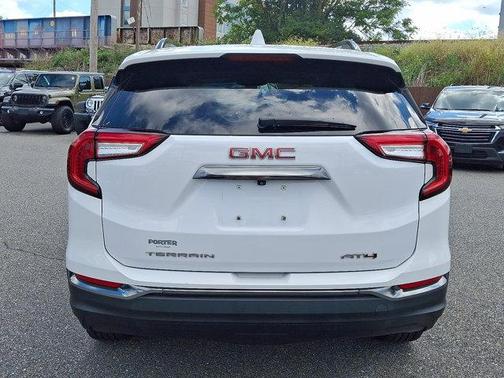 2022 GMC Terrain AT4