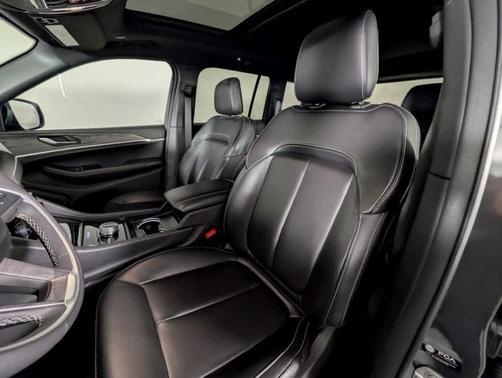 Baltic Gray Metallic Clearcoat 2025 Jeep Grand Cherokee Limited