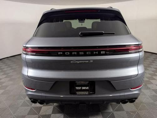 1H/Vanadium Gre 2026 Porsche Cayenne S