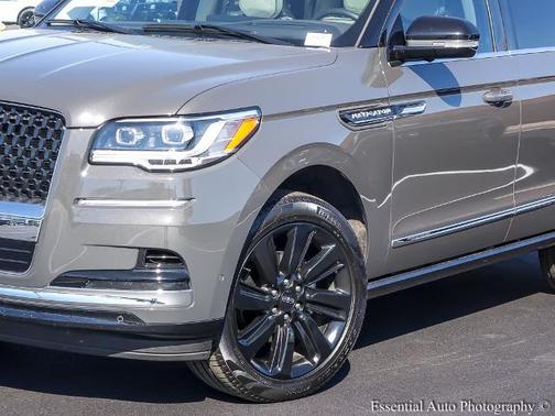 CHROMA CAVIAR DARK GRAY MET 2024 Lincoln Navigator BLACK LABEL