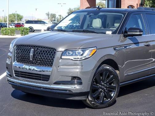 CHROMA CAVIAR DARK GRAY MET 2024 Lincoln Navigator BLACK LABEL