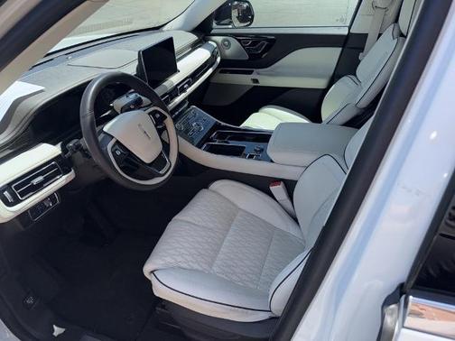 2023 Lincoln Aviator BLACK LABEL