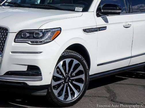 2023 Lincoln Navigator L RESERVE