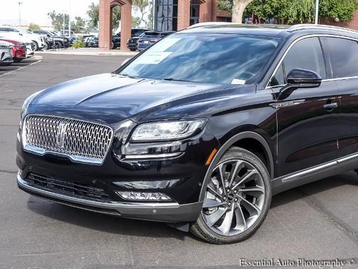 INFINITE BLACK MET CC 2023 Lincoln Nautilus RESERVE