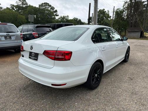 Pure White 2015 Volkswagen Jetta Man S