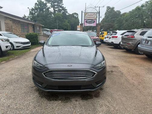 Ingot Silver 2017 Ford Fusion SE