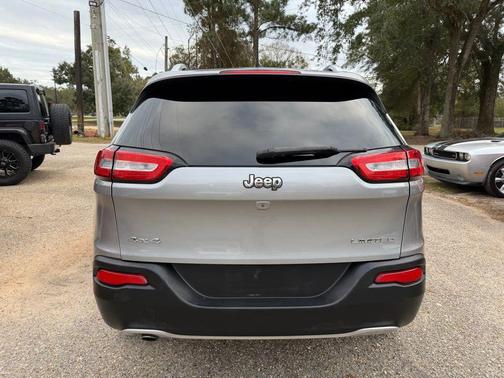 2015 Jeep Cherokee Sport