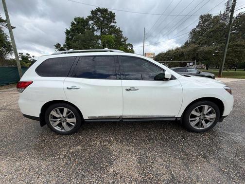 Pearl White 2016 Nissan Pathfinder Platinum