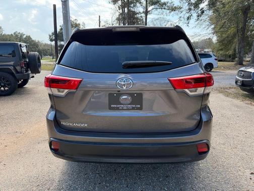 2019 Toyota Highlander LE I4