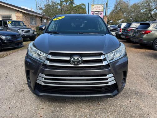 2019 Toyota Highlander LE I4