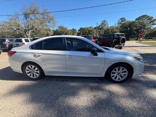 2017 Subaru Legacy Base