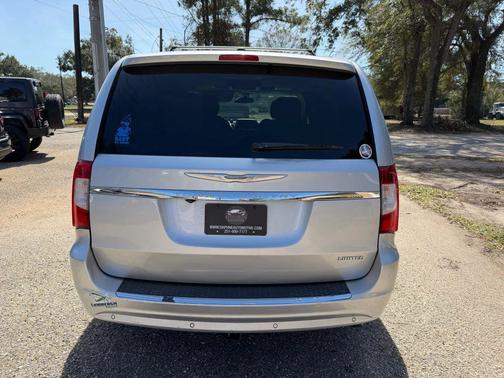 2012 Chrysler Town & Country Limited